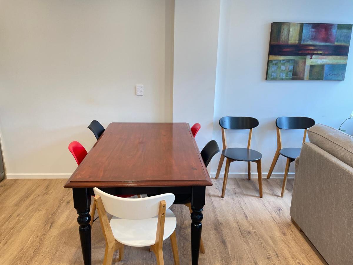 No Party Allowed, Entire Brand New 3 Bedroom Townhouse, Free Unlimited Fibre Wifi And Free Parking Веллингтон Экстерьер фото
