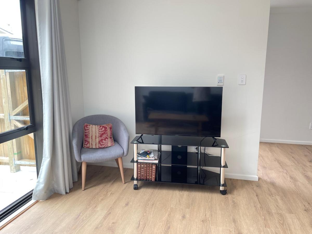 No Party Allowed, Entire Brand New 3 Bedroom Townhouse, Free Unlimited Fibre Wifi And Free Parking Веллингтон Экстерьер фото