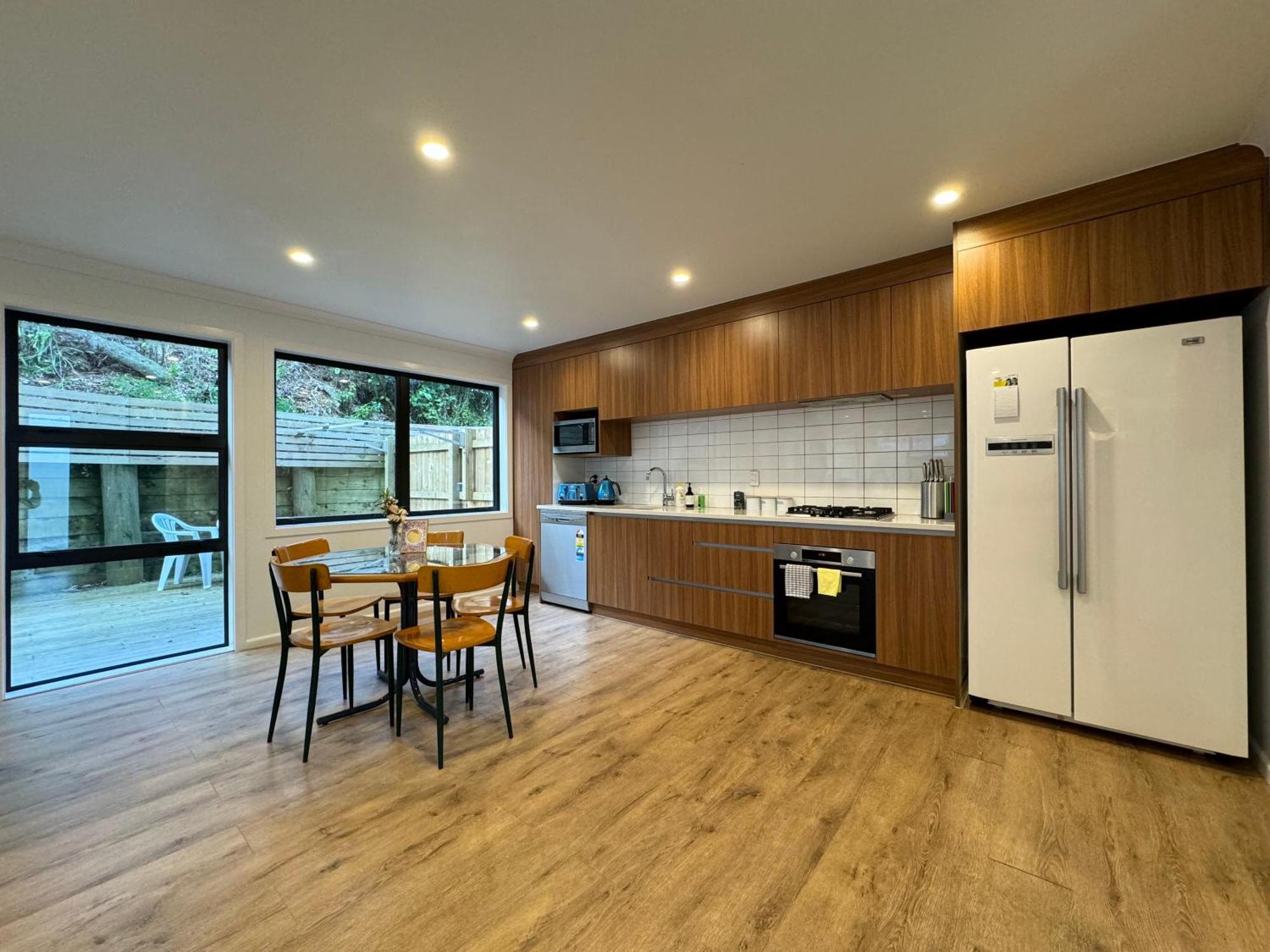 No Party Allowed, Entire Brand New 3 Bedroom Townhouse, Free Unlimited Fibre Wifi And Free Parking Веллингтон Экстерьер фото