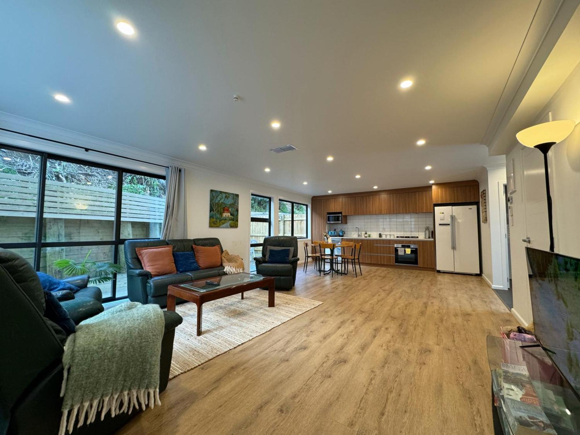No Party Allowed, Entire Brand New 3 Bedroom Townhouse, Free Unlimited Fibre Wifi And Free Parking Веллингтон Экстерьер фото