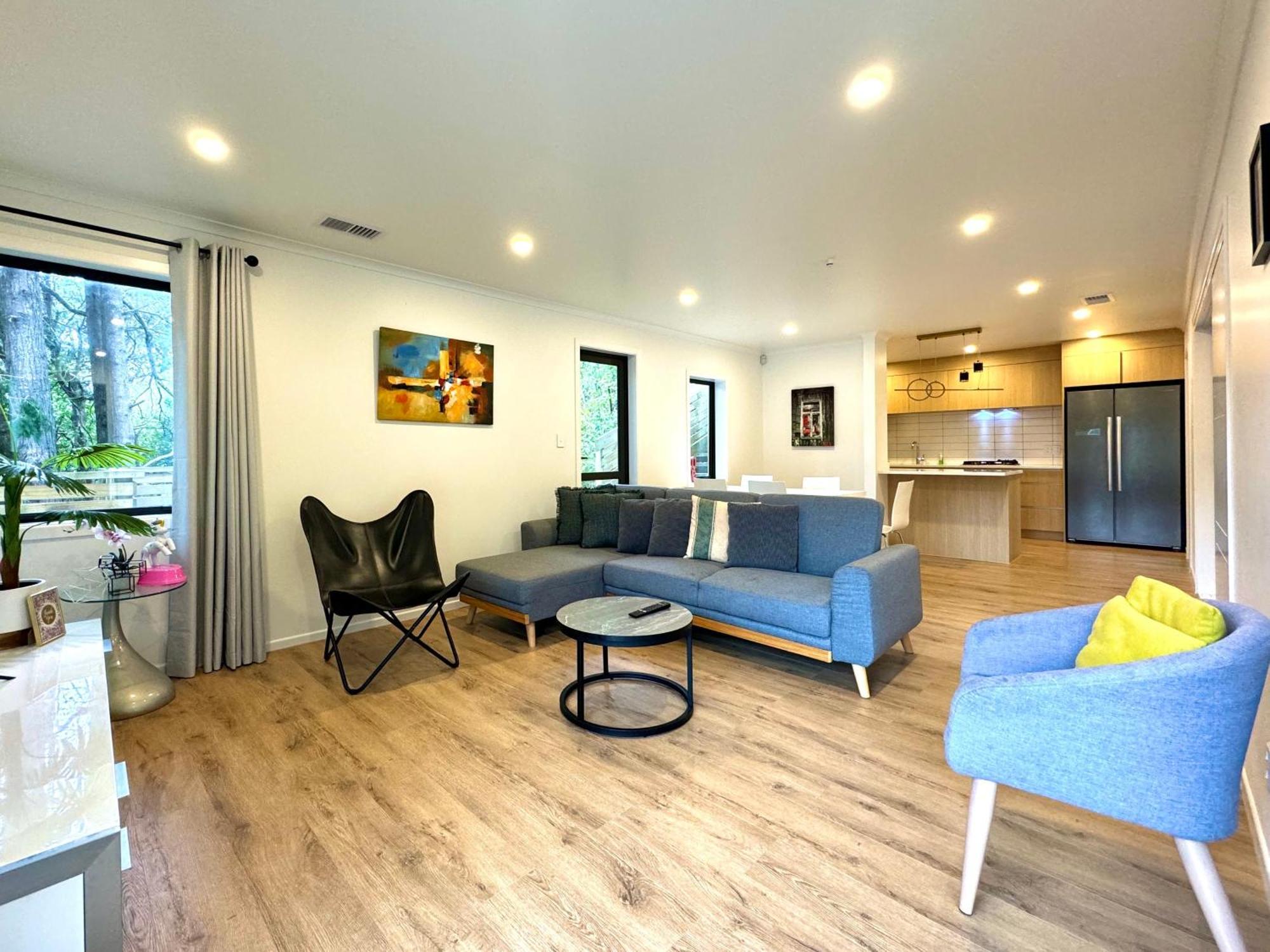 No Party Allowed, Entire Brand New 3 Bedroom Townhouse, Free Unlimited Fibre Wifi And Free Parking Веллингтон Экстерьер фото