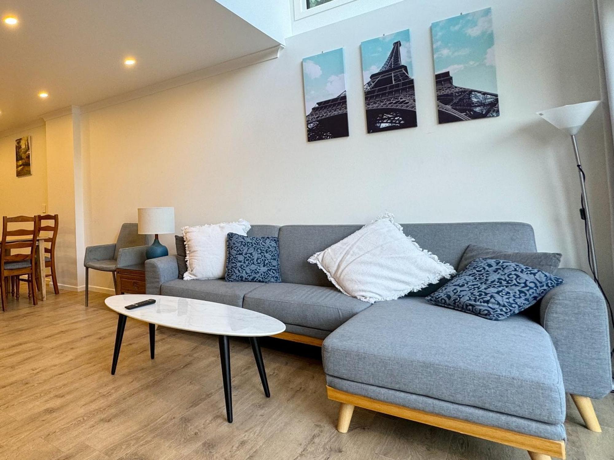 No Party Allowed, Entire Brand New 3 Bedroom Townhouse, Free Unlimited Fibre Wifi And Free Parking Веллингтон Экстерьер фото